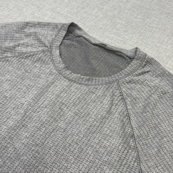 lululemon athletica Other - Lululemon Metal Vent Tech T-Shirt Mens Large Gray Training Short Sleeve Crewneck